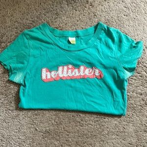 ✨vintage✨ hollister t shirt